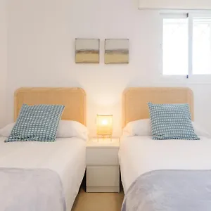 imperator-sea-views-apartments.1costadelsol.com/